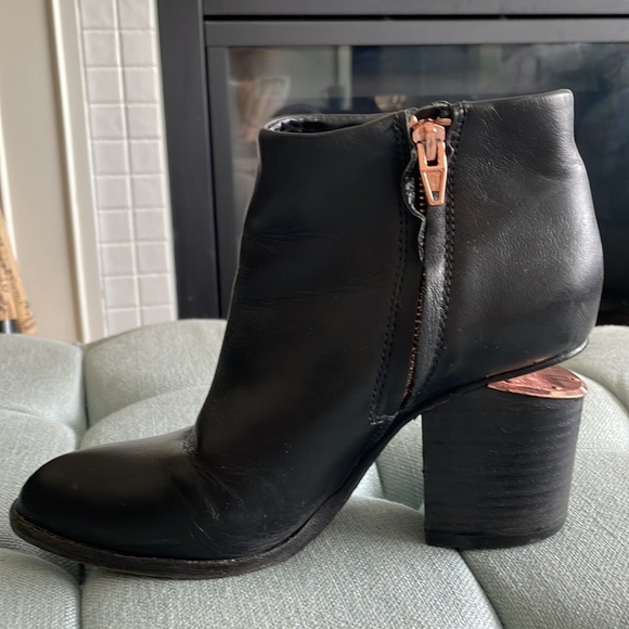 Alexander Wang Gabi Boots - Picture 9 of 16